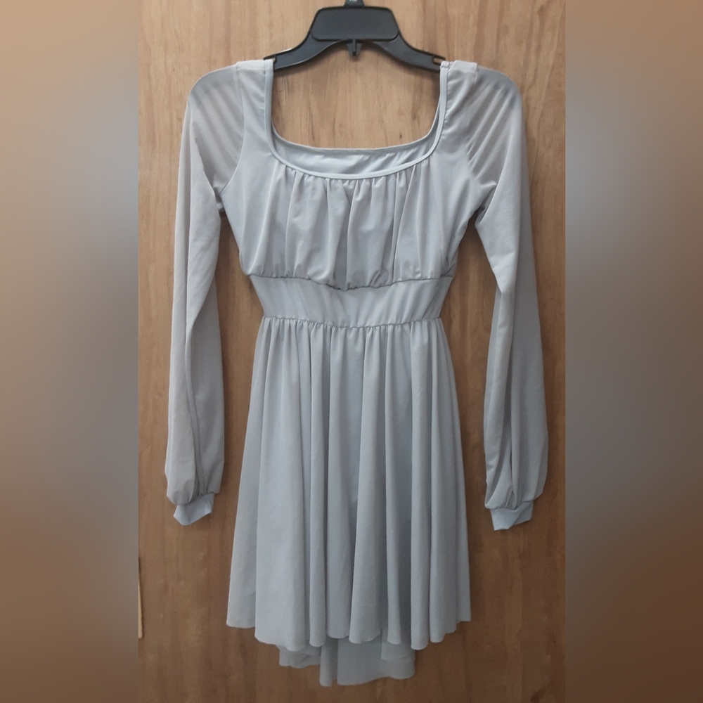 Weissman Light Gray Long Sleeve Scoop Neck Dress